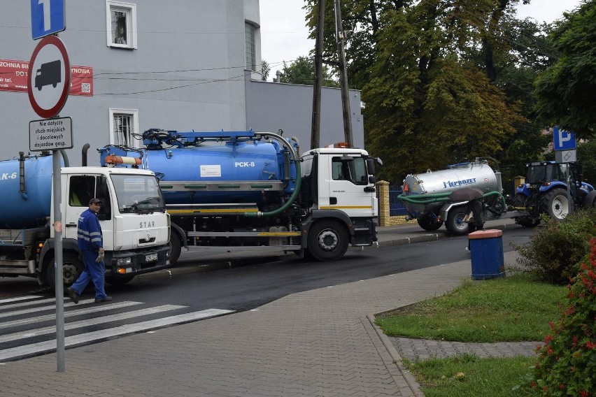 Deszcze spowodowały, że w poniedziałek, 16 lipca, woda...