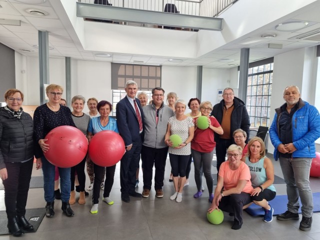 Goście z partnerskiego miasta Auby we Francji odwiedzili Czeladź

Zobacz kolejne zdjęcia/plansze. Przesuwaj zdjęcia w prawo - naciśnij strzałkę lub przycisk NASTĘPNE