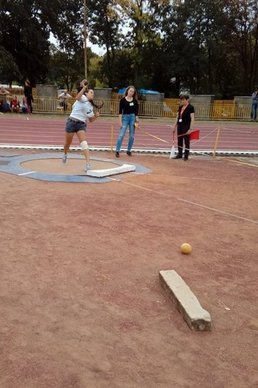 Lekkoatleci z SP w Krajence na Międzywojewódzkich Mistrzostwach Młodzików z medalami
