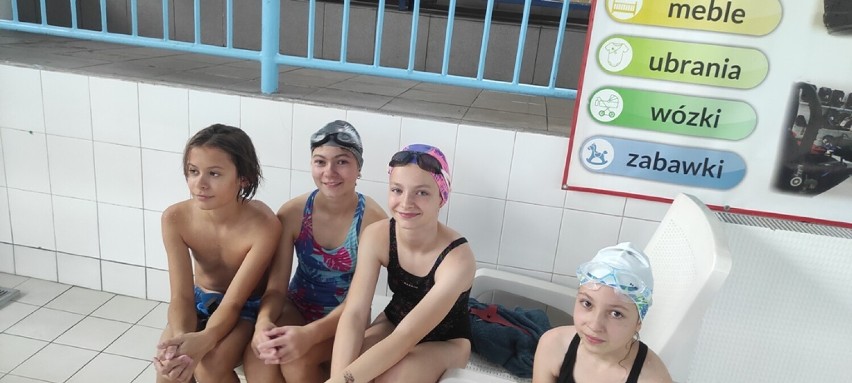 Mistrzostwa Powiatu Wieluńskiego Szkół Podstawowych Dziewcząt i Chłopców w Sztafetach Pływackich