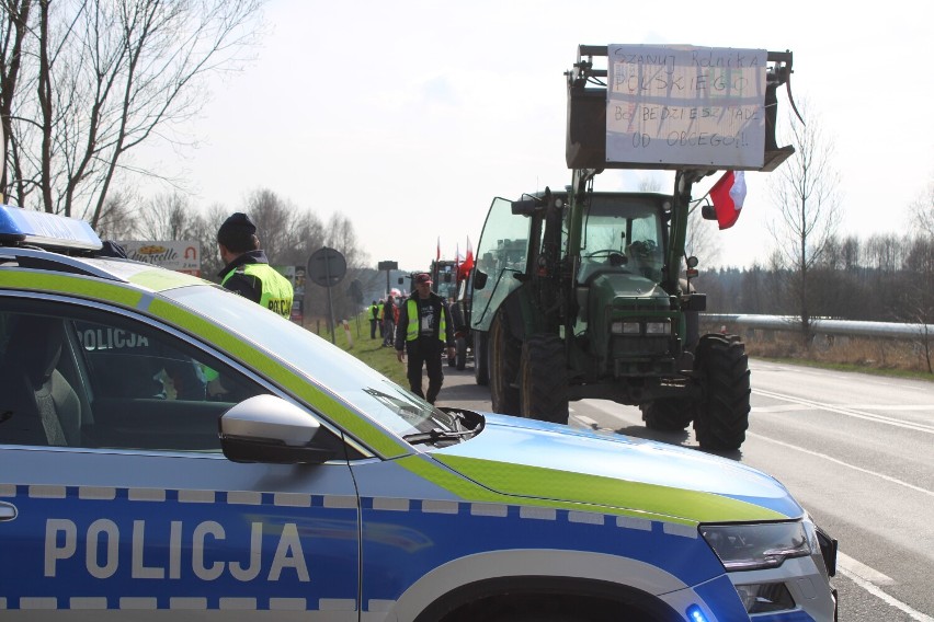 Protesty rolników w miejscowości Huta i w miejscowości...