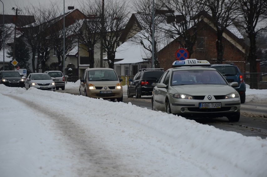 Śnieg w Bełchatowie. Jak wyglądają ulice i chodniki?...