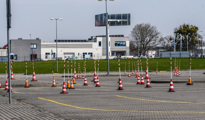 Udostępnianie parkingu na razie jest uzależnione od...