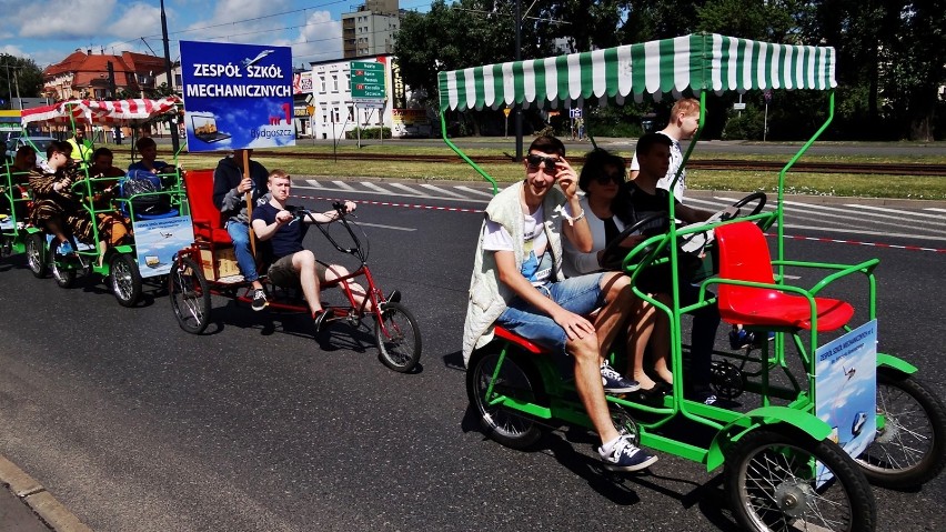 Ogólnopolskie Święto Wolnych Książek na Starym Rynku w Bydgoszczy [zdjęcia] 