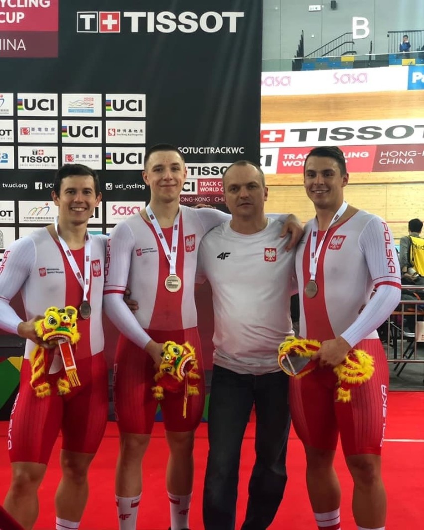 Od lewej: Maciej Bielecki, Mateusz Miłek, trener Daniel...