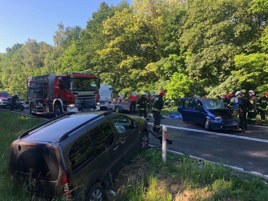 Tragiczny poniedziałek na drogach. Jedna osoba nie żyje, 3 ranne!