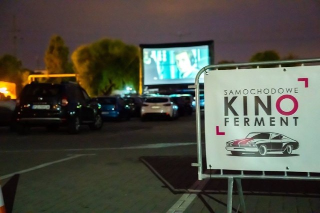 Samochodowe Kino Ferment działa w Poznaniu od 18 maja, codziennie prezentując nowe filmy, zawsze na terenie Wielkopolskiej Giełdy Odzieżowej WGO (ul. Głogowska 248).

Przejdź do galerii i sprawdź repertuar na ten tydzień --->