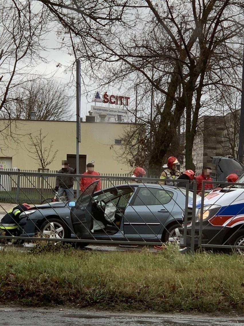 Wypadek w Kielcach na ulicy Warszawskiej, jedna osoba ranna [ZDJĘCIA]
