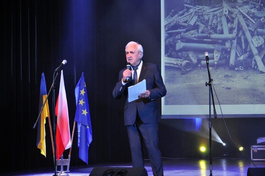 Prezydent Przemyśla Wojciech Bakun z Laurem Ziemi Przemyskiej podczas XVIII Europejskiego Salonu Sukcesu [ZDJĘCIA]