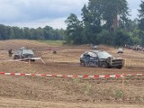 Wrak Race Kwidzyn na torze motocrossowym w Bądkach pod hasłem "Jedziemy dla Weroniki". Na uczestników czeka mnóstwo atrakcji