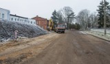 Utrudnienia w ruchu - Płock. Trwają naprawy dróg i wypełnianie ubytków w jezdniach na terenie miasta. Gdzie dokładnie?