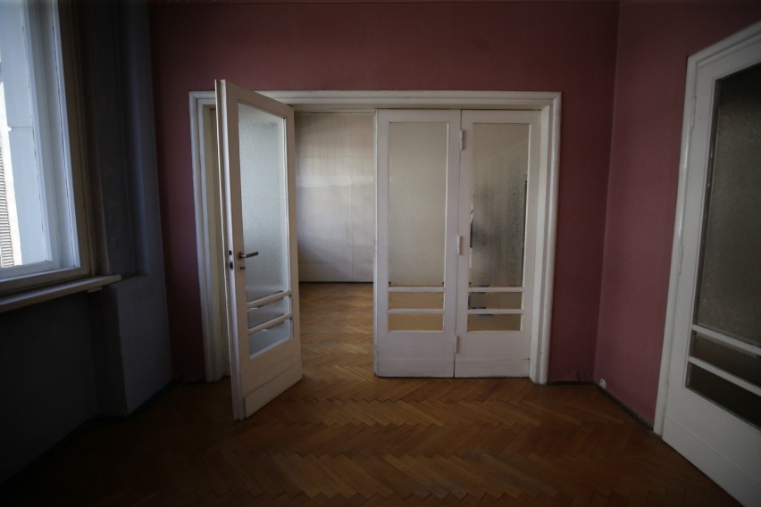 Mieszkanie przy ulicy PCK 7 w Katowicach wystawione na...