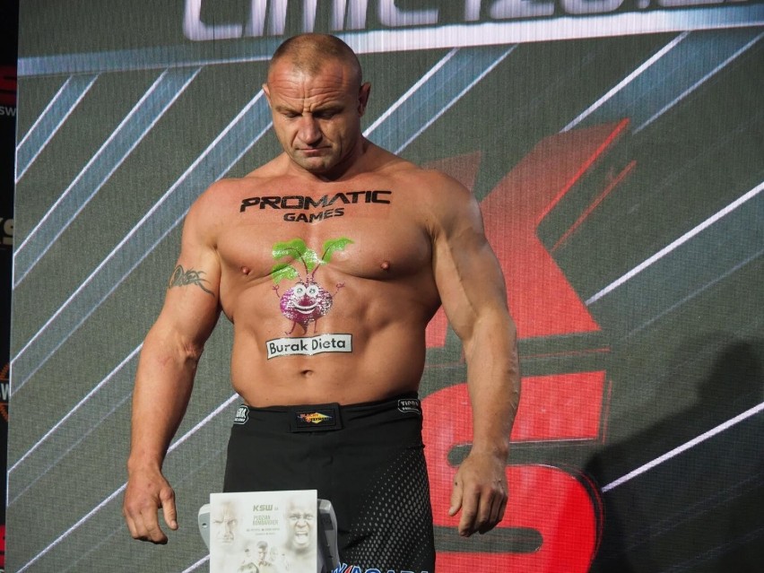 KSW 77. W starciu gigantów Mamed Chalidow rozbił Mariusza Pudzianowskiego! Sebastian Przybysz stracił pas mistrzowski WIDEO