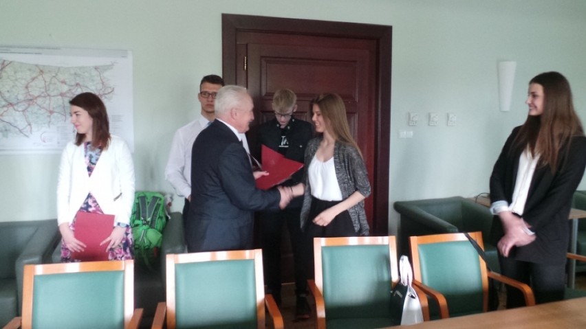 Licealiści z Elbląga i Pisza odebrali nagrody