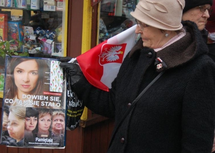 Kwidzynianie przeszli ulicami miasta w marszu pamięci ofiar katastrofy pod Smoleńskiem