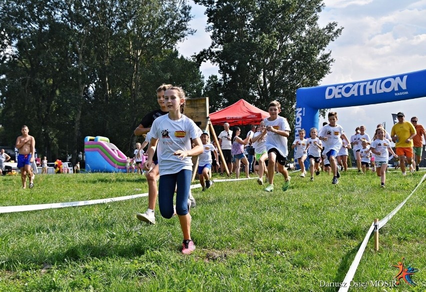 Zakończenie wakacji w MOSiR Borki w Radomiu. Zorganizowano piknik rodzinny, były bieg z przeszkodami. Zobaczcie zdjęcia