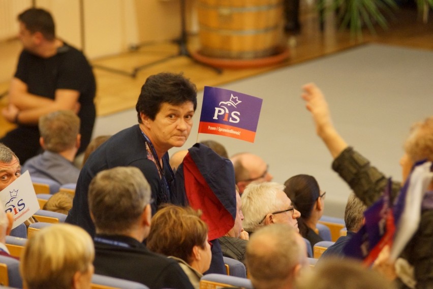 Konwencja wyborcza PiS w Kaliszu z udziałem Jarosława Kaczyńskiego