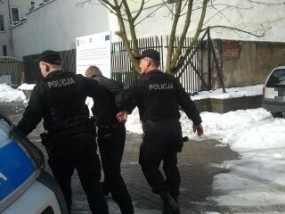 Kalisz: Sprawca napadu na jubilera w centrum miasta trafił do aresztu. ZDJĘCIA