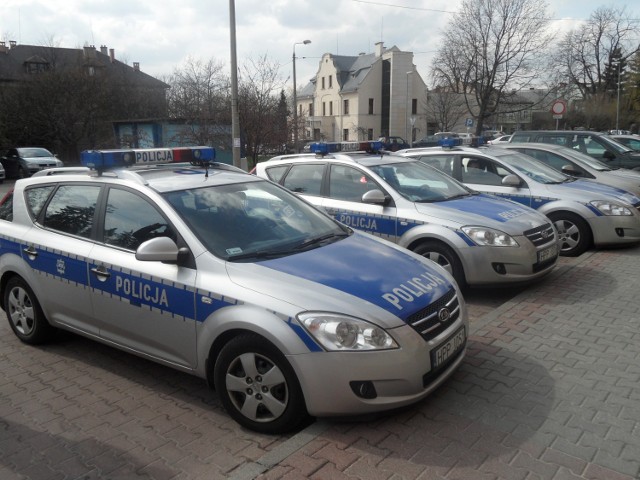 KMP Jaworzno. Policjanci podają policyjną tygodniówkę