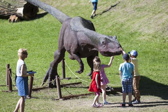 Dinozaury w Warszawie. Szlak Jurajski w stołecznym Zoo