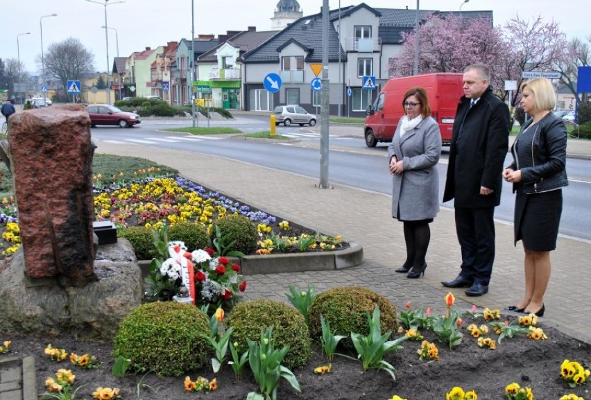 76. rocznica śmierci Władysława Sebyły. Władze złożyły kwiaty pod pomnikiem poety [ZDJĘCIA]