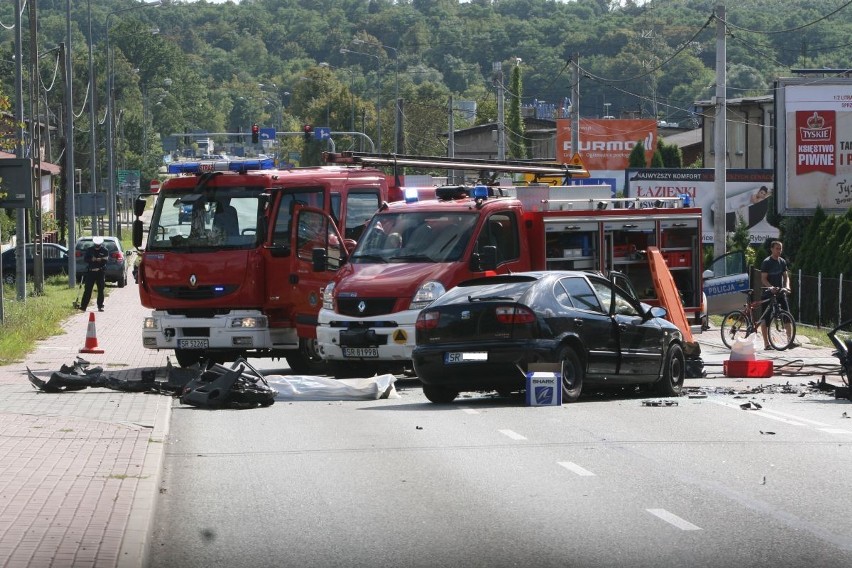 Wypadek w Rybniku: Na Gliwickiej zginął 26-latek. Sprawcą wodzisławianin?