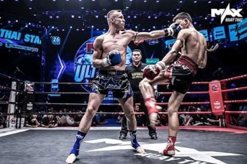 Grzegorz Kubiak, świebodziński fighter z Manchesteru, wygrał na punkty walkę z młodym tajskim przeciwnikiem