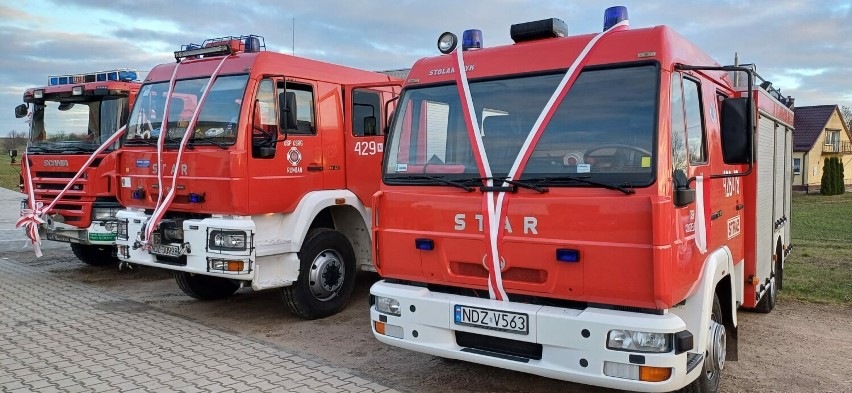 Uroczyste przekazanie samochodów pożarniczych jednostkom OSP: Hartowiec, Rumian i Koszelewy
