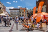 Tarnów był pierwszym przystankiem na trasie "Lata z radiem" 2022 po Polsce. Impreza rodzinna na Rynku w Tarnowie [ZDJĘCIA]