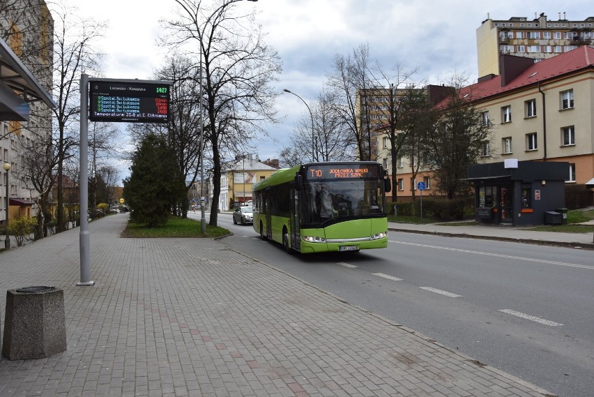 Obecnie przewozami mieszkańców gminy Tarnów zajmuje się...