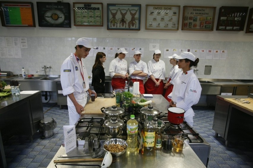Przyszli kucharze mają fantazję i...są poliglotami [WIDEO+FOTO]