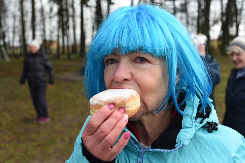 Tal wygląda uzupełnianie kalorii po udanym morsowaniu.