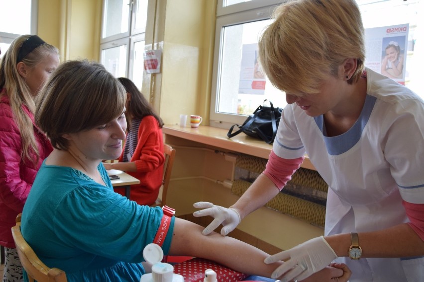 Sieradzka akcja dla 12-letniej Roksany chorej na białaczkę: 469 zgłoszeń do bazy dawców szpiku!