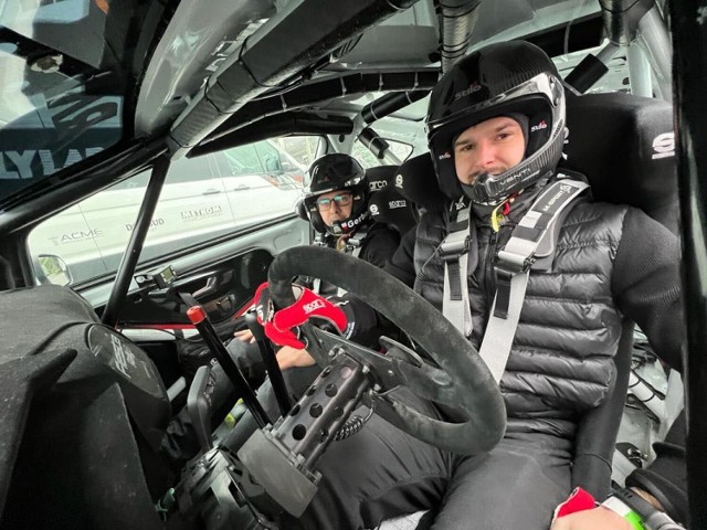 Łukasz Borowski z Pleszewa wystartuje w diamentowym Rajdzie Barbórka za kierownicą Forda Fiesty Rally3! Trzymamy za niego kcuki