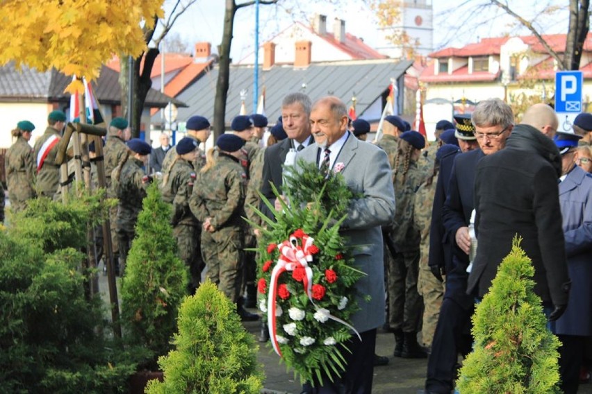 Święto Odzyskania Niepodległości w Żywcu. Kwiaty, msza w intencji Ojczyzny i koncert [ZDJĘCIA]