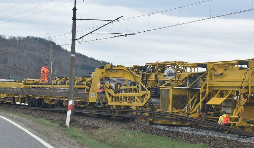 To kolejny remont linii kolejowej z Tarnowa do Muszyny w...