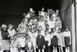 Sieradz, rok 1963. Koniec roku szkolnego w "Jedynce" UNIKALNE ZDJĘCIA