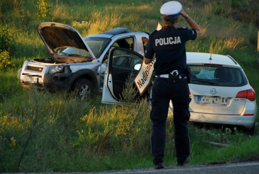 Wypadek na trasie między Chojnicami a Rytlem. Kierowca jechał zbyt szybko, ranna została kierująca drugim autem