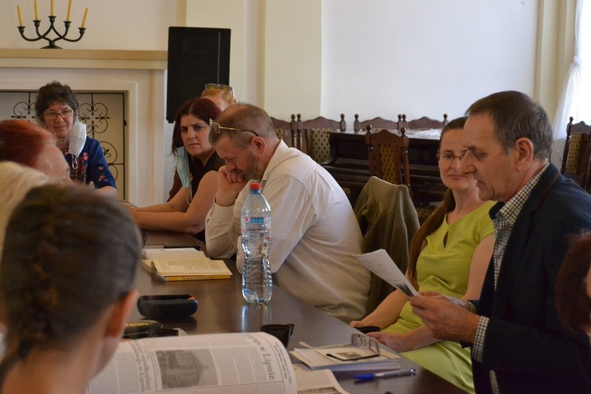 Spotkanie Lipnowskiej Grupy Literackiej odbyło się w sali...