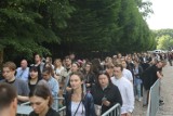 Koncert Beyonce w Warszawie. Tłumy fanów wokalistki przybyły na PGE Narodowy. Tak jest teraz pod Stadionem