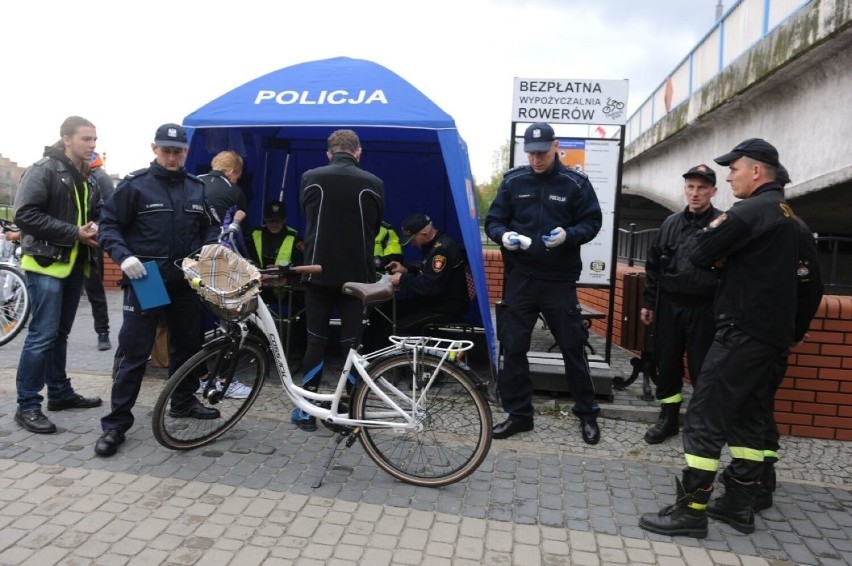 Śremscy policjanci zapraszają rowerzystów do akcji znakowania jednośladów. Kiedy w naszym mieście będzie można zabezpieczyć swój rower?