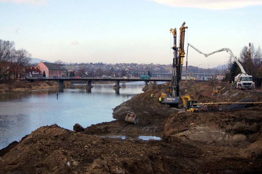 Inwestycja obejmuje budowę nowoczesnego mostu na Sole oraz...