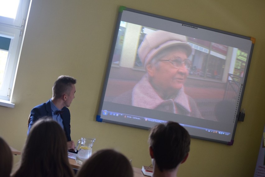 Czy jubileusze są nam potrzebne? Debata w Bibliotece Pedagogicznej w Sieradzu w 100-lecie Województwa Łódzkiego (zdjęcia)