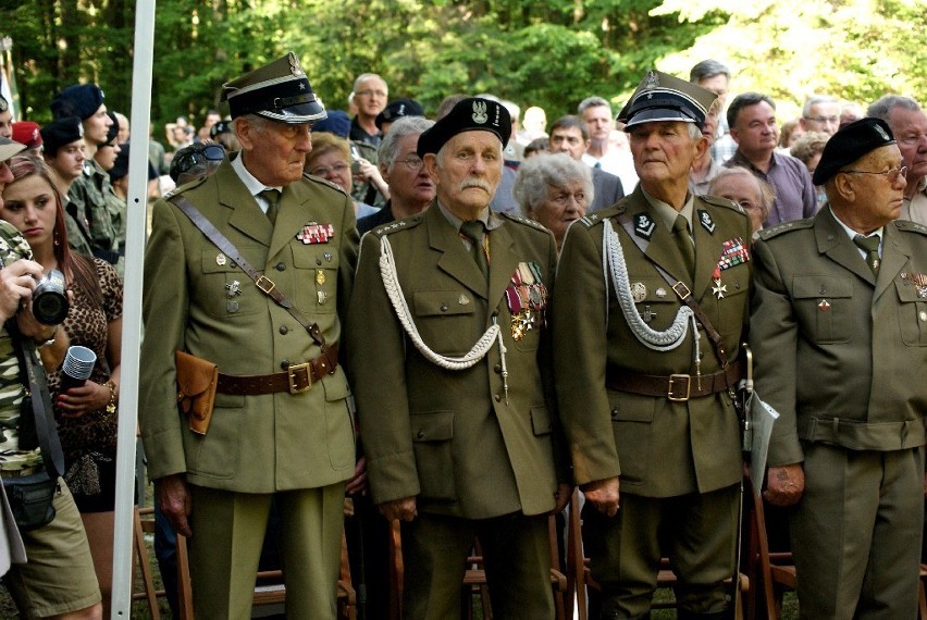 Na polanie Wykus uczczono życie i działalność majora Jana Piwnika &quot;Ponurego&quot;