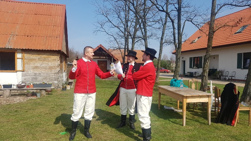 Ludowy zespół szykuje świąteczną prezentację