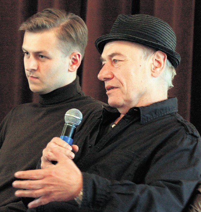 Ryszard Waśko, artysta i dyrektor festiwalu (z prawej) oraz Przemysław Cepak