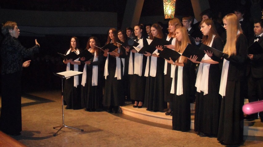 Tyskie Wieczory Kolędowe 2013 rozpoczęli gliwiczanie w kościele bł. Karoliny [FOTO, WIDEO]