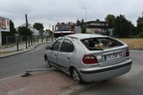 Kielce. Pijany kierowca wywrócił samochód na rondzie przy ulicy Batalionów Chłopskich