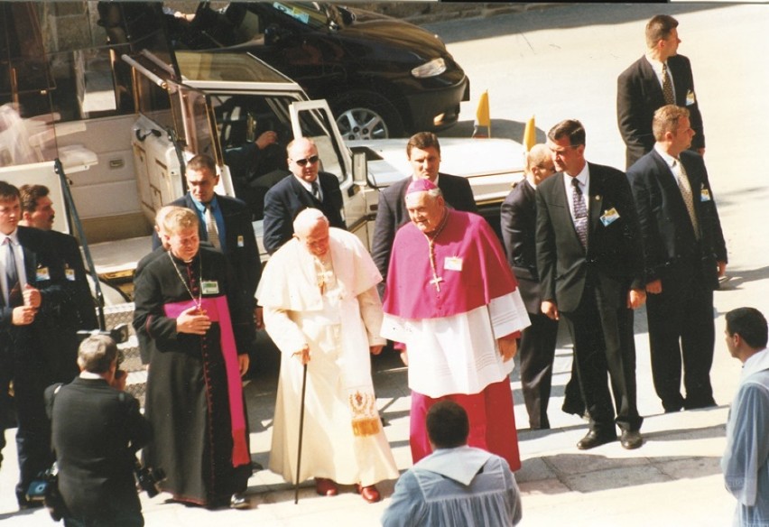Rocznica wizyty Papieża w Legnicy, to już 22 lata [ZDJĘCIA]