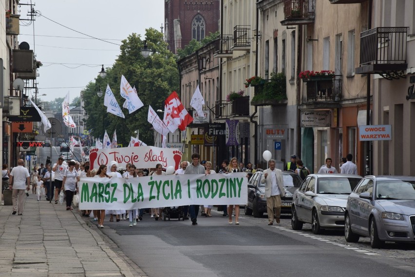 Częstochowa: Marsz dla Życia i Rodziny przeszedł aleją NMP [ZDJĘCIA]